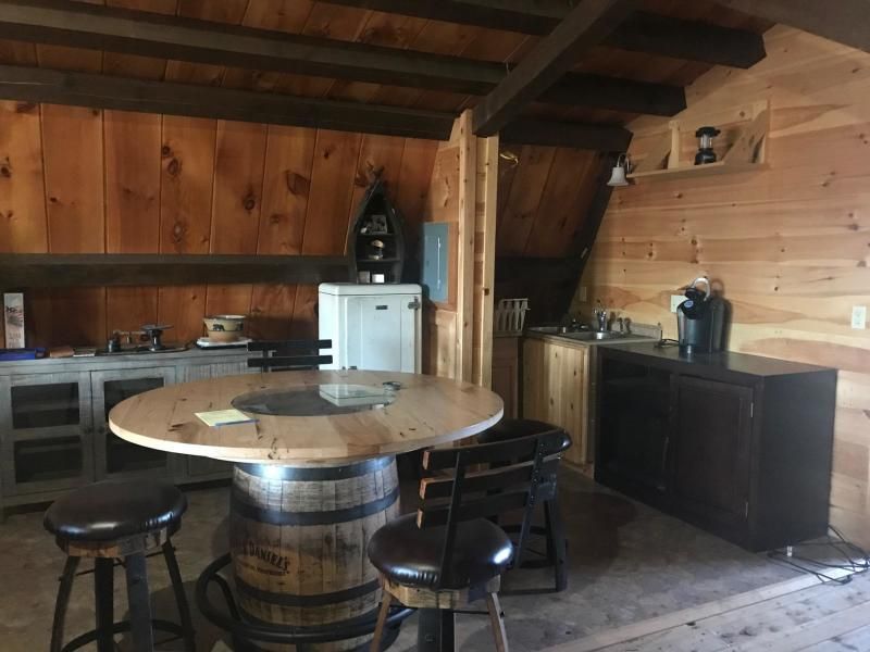 94 Main Rd, Abbot, ME 04406